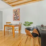 Cozy Duplex In The Picturesque Graca 리스본