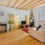 Cozy Duplex In The Picturesque Graca * Лиссабон